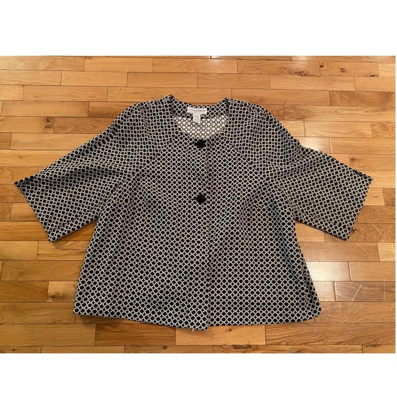 Sag Harbor Woman Plus Size 20W Black White Pattern Button Front Jacket - Picture 1 of 5